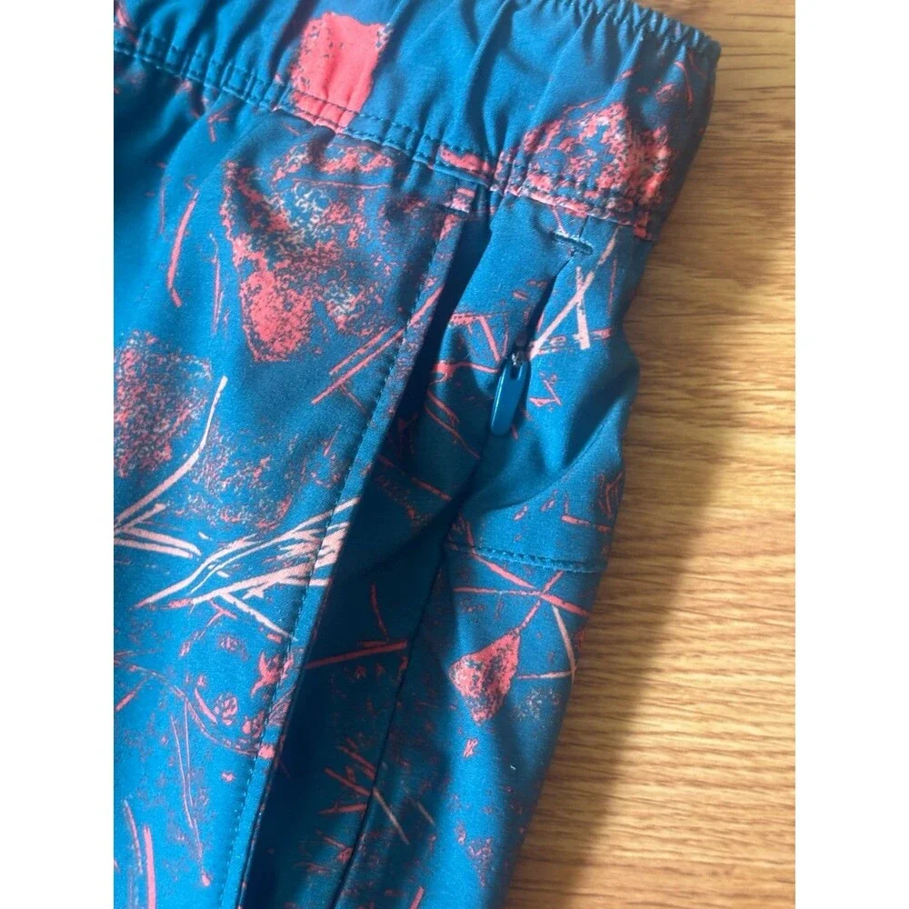 The North Face Men’s Large Printed Shorts Blue Red Outdoor Hiking Casual